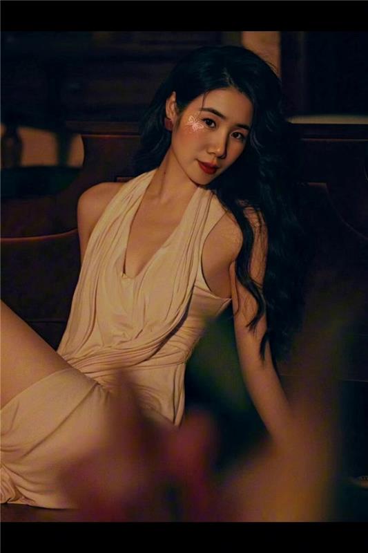 徐州泉山区性感苗条小少妇-1.jpg